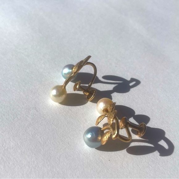 Vintage 14k Gold and Pearl Screw or clip on Earrings for un pierced Ears - Picture 9 of 15